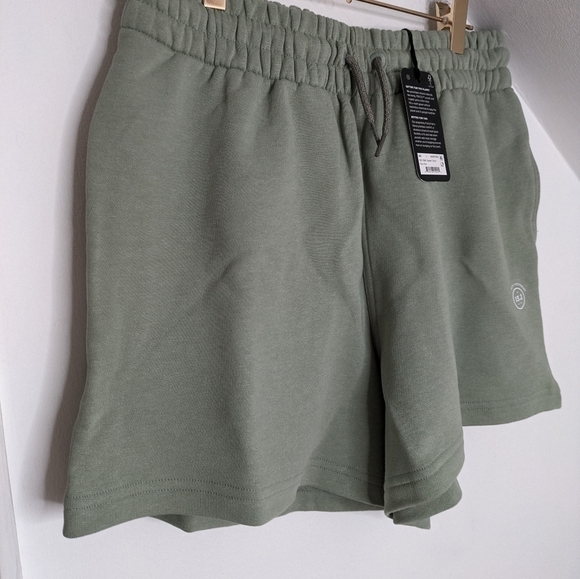 allbirds Women's Hazy Pine R&R Pima Cotton Blend Sweat Short NEW Size L - Picture 6 of 8